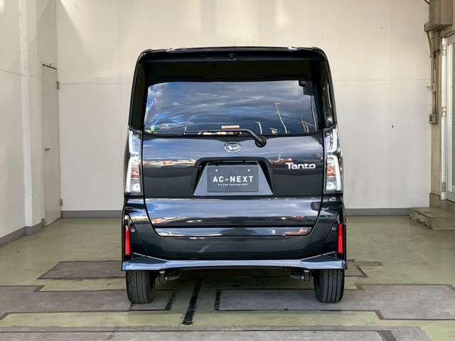 DAIHATSU TANTO CUSTOM 2022
