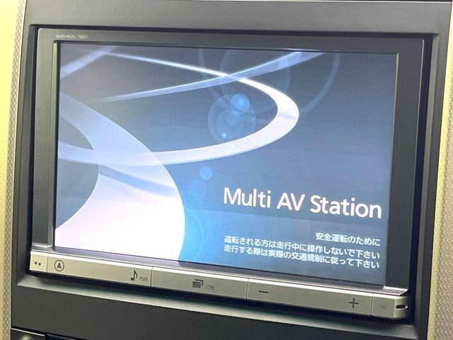 TOYOTA VELLFIRE 2013