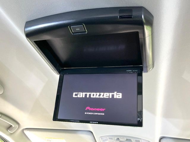 TOYOTA VELLFIRE 2013