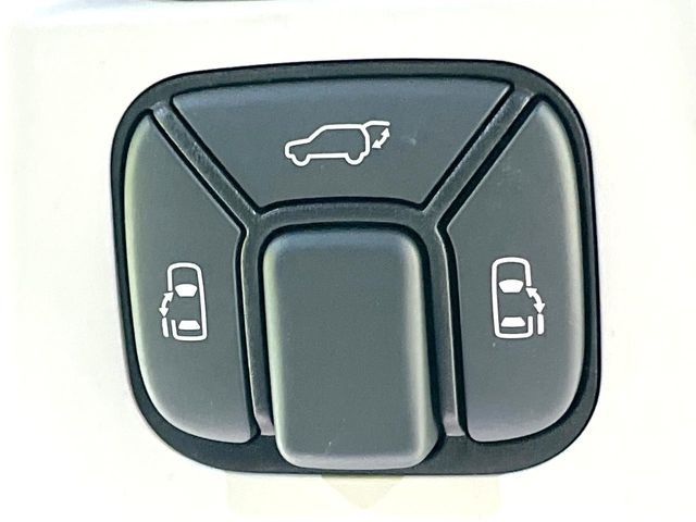 TOYOTA VELLFIRE 2013