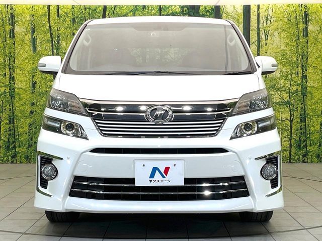 TOYOTA VELLFIRE 2013