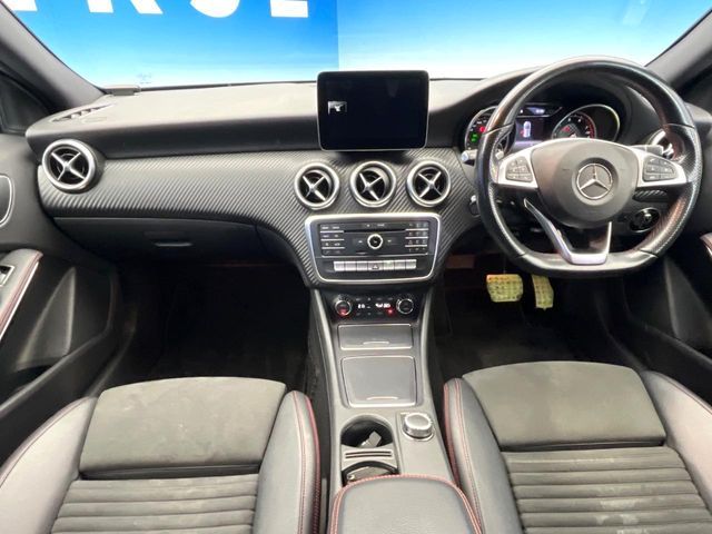 MERCEDES BENZ MERCEDES BENZ A class 2016