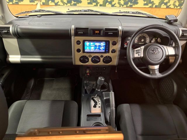 TOYOTA FJ CRUISER 4WD 2013