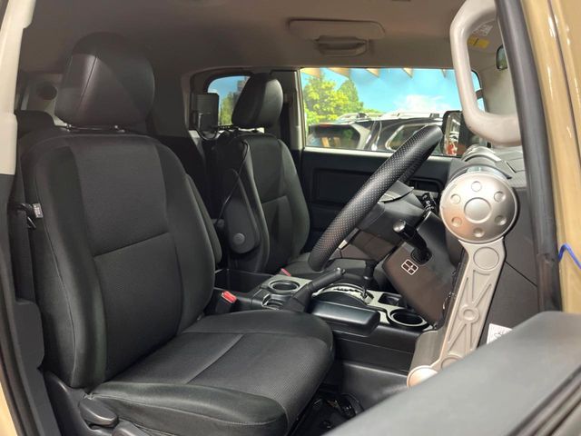 TOYOTA FJ CRUISER 4WD 2013