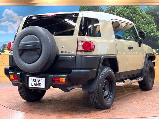 TOYOTA FJ CRUISER 4WD 2013