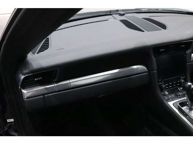 PORSCHE PORSCHE 911 2016