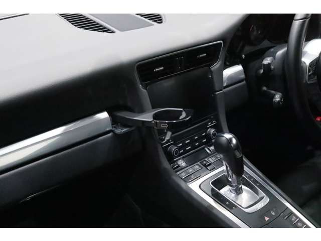 PORSCHE PORSCHE 911 2016