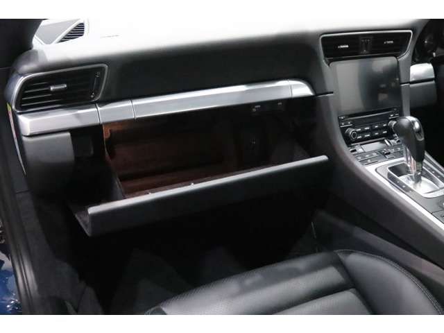 PORSCHE PORSCHE 911 2016