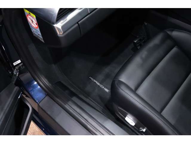 PORSCHE PORSCHE 911 2016