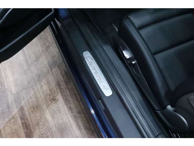 PORSCHE PORSCHE 911 2016