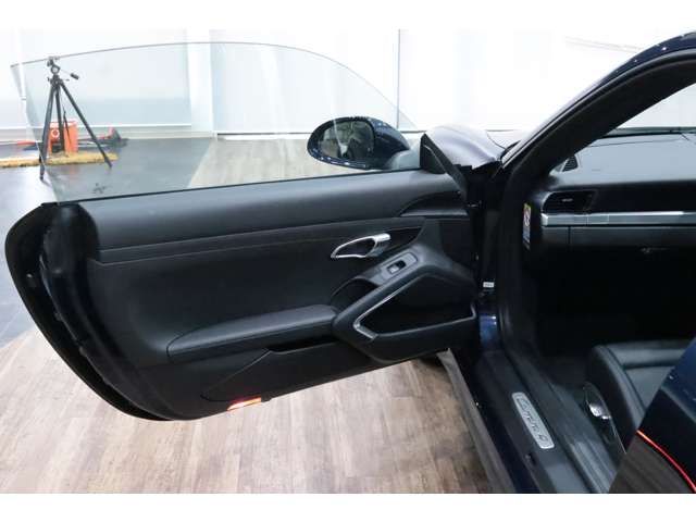 PORSCHE PORSCHE 911 2016