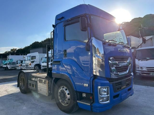 ISUZU GIGA 2020