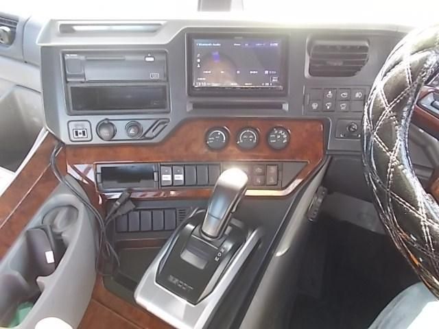 NISSAN DIESEL Quon 2021