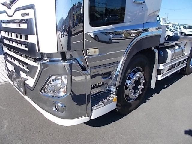 NISSAN DIESEL Quon 2021