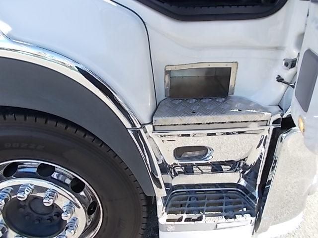 NISSAN DIESEL Quon 2021