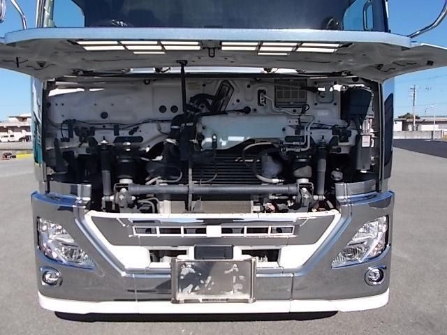 NISSAN DIESEL Quon 2021