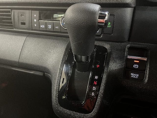 HONDA N BOX CUSTOM 2025