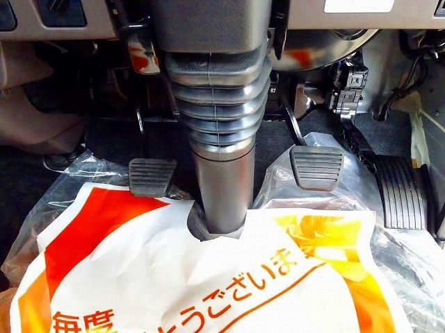 MITSUBISHI CANTER 2025