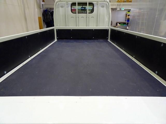 MITSUBISHI CANTER 2025