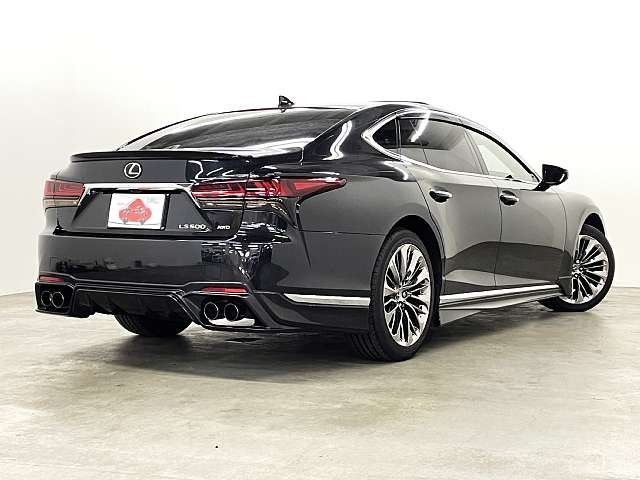 TOYOTA LEXUS LS500 4WD 2023