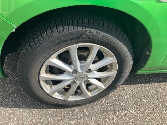 MAZDA DEMIO 4WD 2010