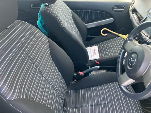 MAZDA DEMIO 4WD 2010