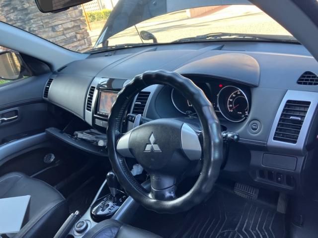 MITSUBISHI OUTLANDER 4WD 2010