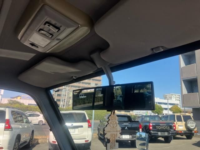 TOYOTA LANDCRUISER van 2002