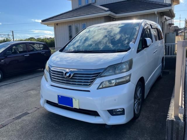 TOYOTA VELLFIRE 2010