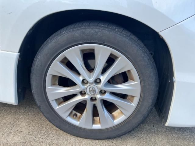 TOYOTA VELLFIRE 2010