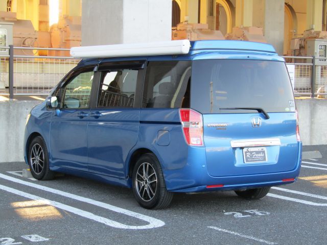 HONDA STEPWAGON 2012