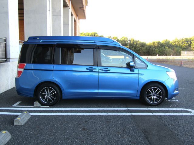 HONDA STEPWAGON 2012