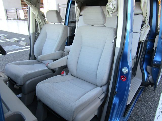 HONDA STEPWAGON 2012