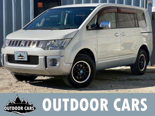 MITSUBISHI DELICA D:5 4WD 2009