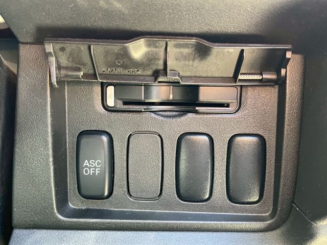 MITSUBISHI DELICA D:5 4WD 2009