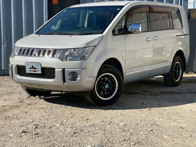 MITSUBISHI DELICA D:5 4WD 2009
