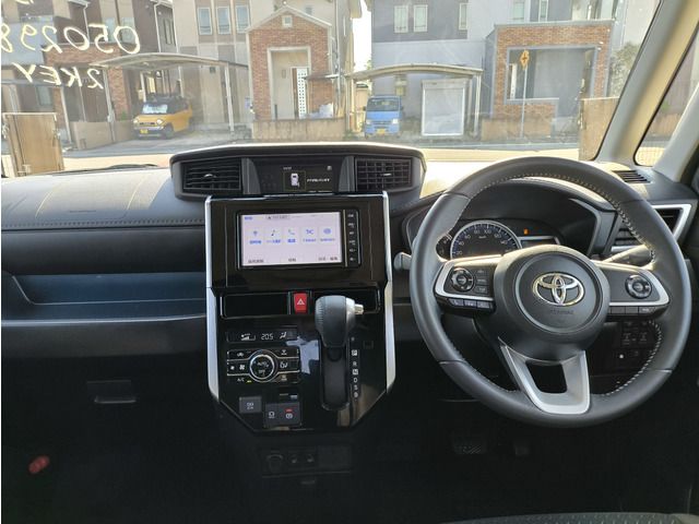 TOYOTA ROOMY 2020
