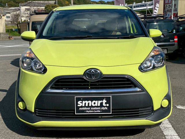 TOYOTA SIENTA 2015