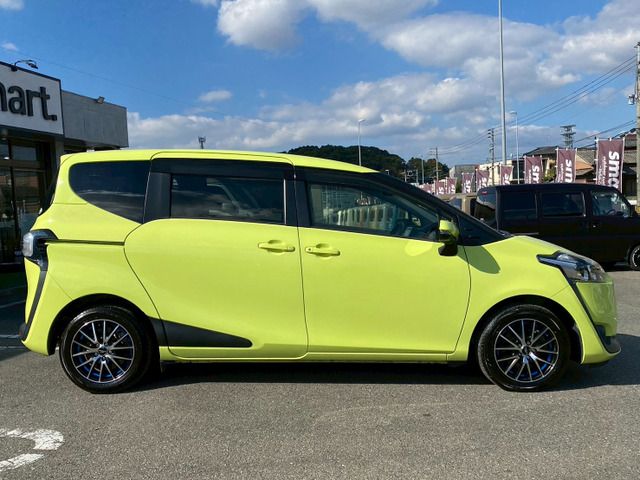 TOYOTA SIENTA 2015