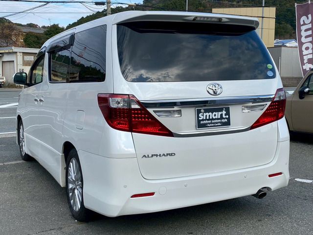 TOYOTA ALPHARD 2012