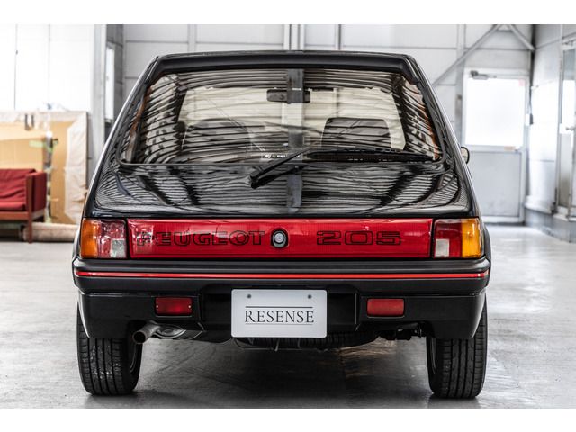 PEUGEOT PEUGEOT 205 1988