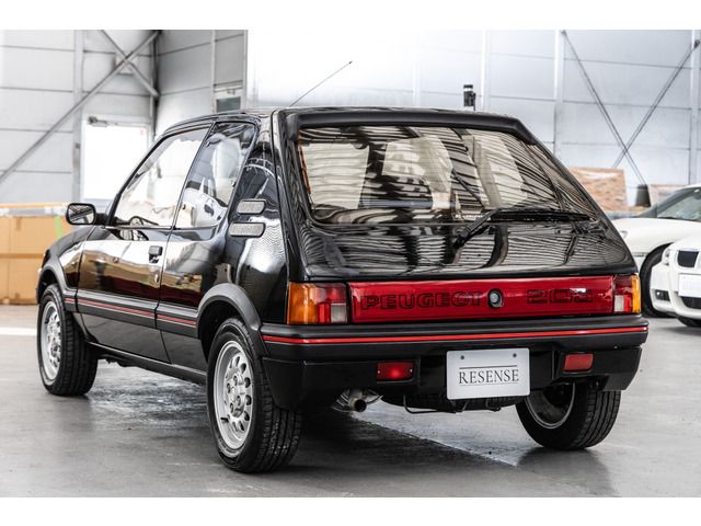 PEUGEOT PEUGEOT 205 1988