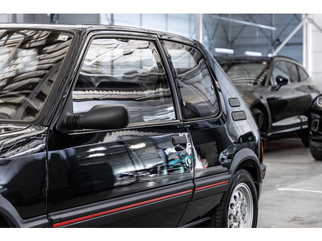 PEUGEOT PEUGEOT 205 1988