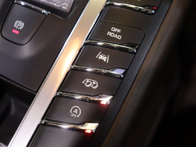 PORSCHE PORSCHE Macan 2017