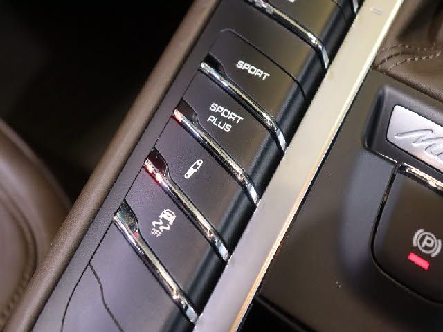 PORSCHE PORSCHE Macan 2017