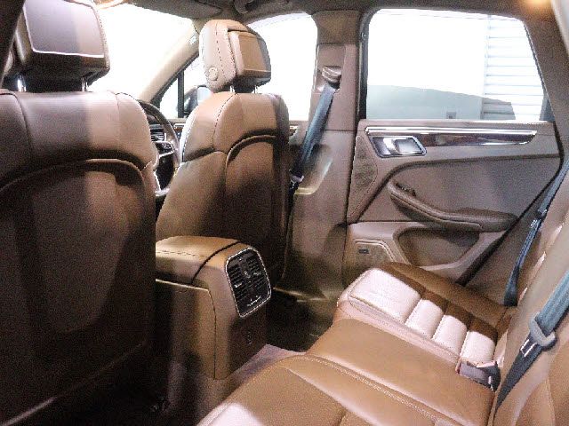 PORSCHE PORSCHE Macan 2017