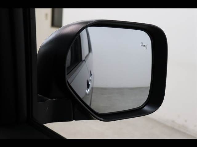 MITSUBISHI DELICA D:5 4WD 2024