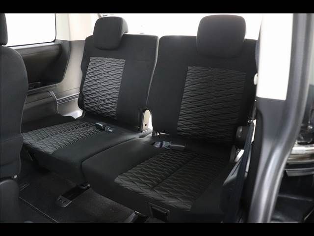 MITSUBISHI DELICA D:5 4WD 2024