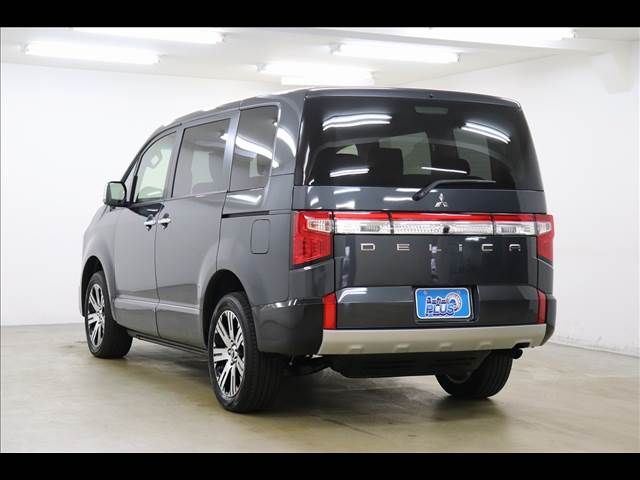 MITSUBISHI DELICA D:5 4WD 2024