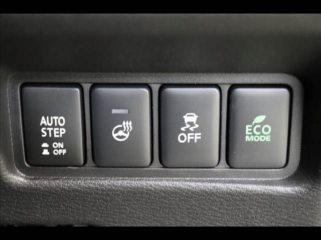 MITSUBISHI DELICA D:5 4WD 2024